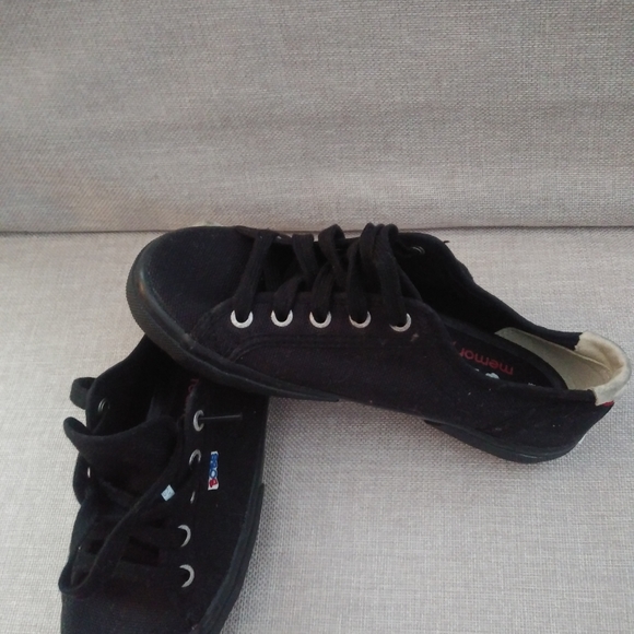 Bobs Memory Foam Sneakers - Picture 4 of 5